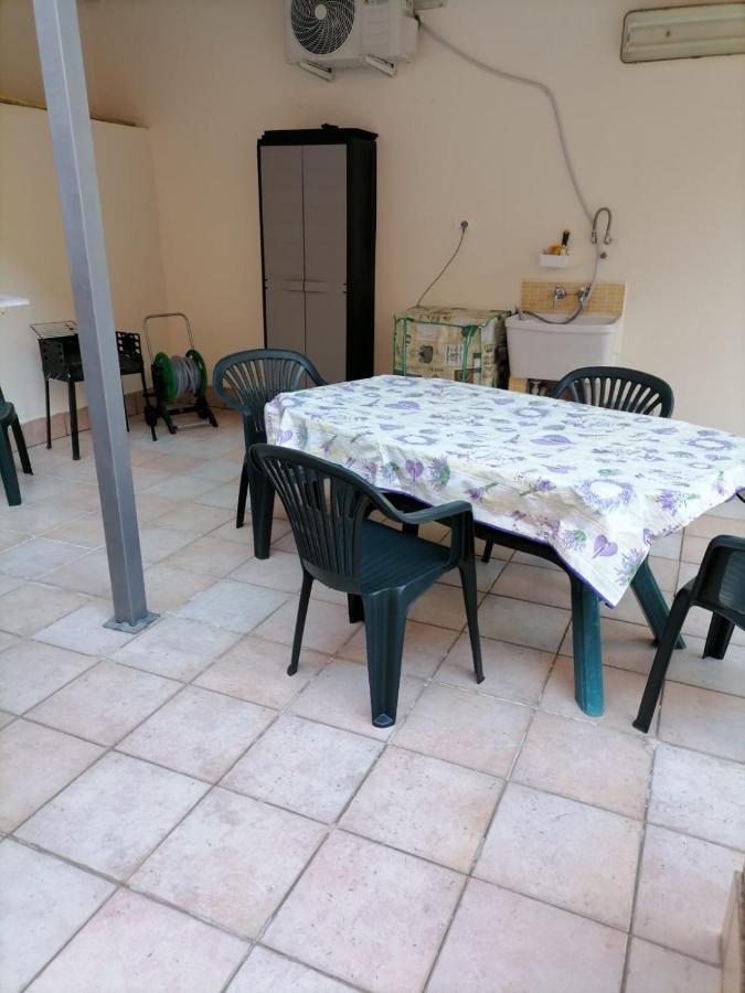 شقة Cristina House أفولا المظهر الخارجي الصورة